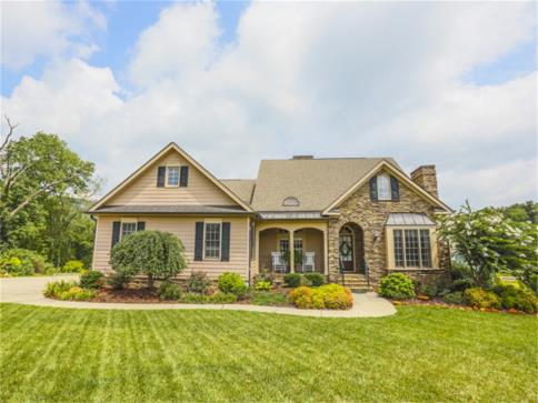 598,Blue,Canyon,Drive,Hixson,TN,37343,For,Sale,LuxLiving,chattanooga,TN,Ooltewah,waterfront,luxury,r